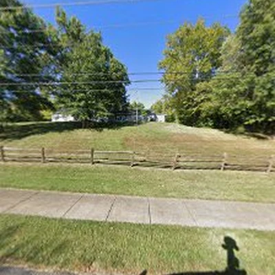 Daniels Lawn Care & Landscape Llc
