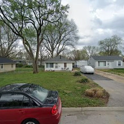 Huber lawn and landscape