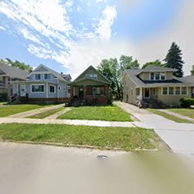LawnStarter Lawn Care Service