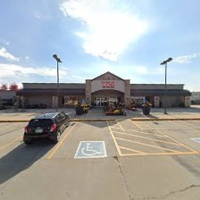 Earl May Garden Center