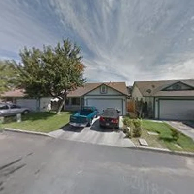 A Central Valley Ca Tree service and Landscaping