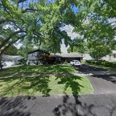 Top Notch Lawn And Landscape