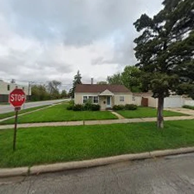 Diamond Cuts Landscaping and Commercial Snow Removal