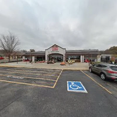 Earl May Garden Center