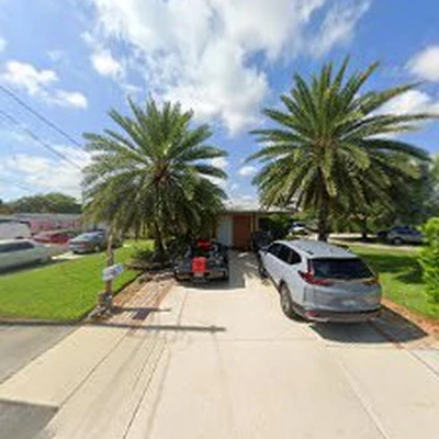 Orlando landscape inc and tree service | tree contractor | tree care | landscaping designer | Tree Trimming | Stuart, FL