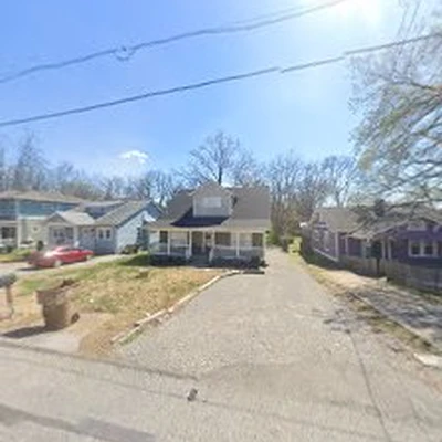 Maid in Nashville - East