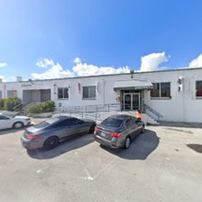 Sanitized Place Pressure Cleaning / Roof Cleaning Miami