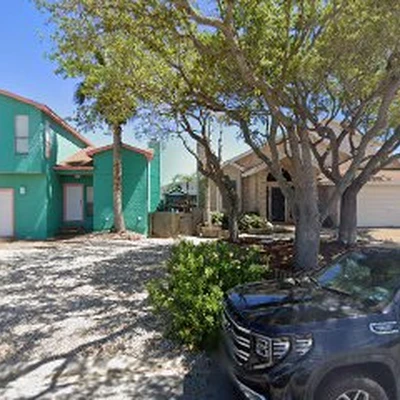 PADRE ISLAND SOLUTIONS. Pool cleaning service.
