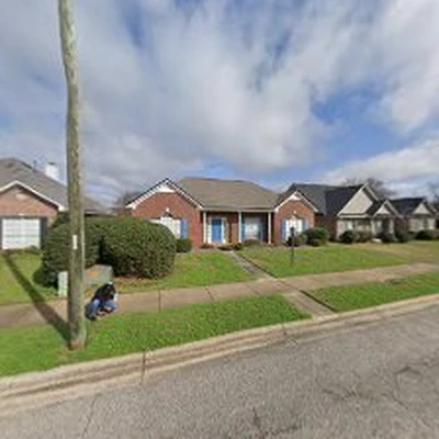 Universal Roofing & Construction - Alabama