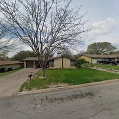 Araujo tree & lawn service