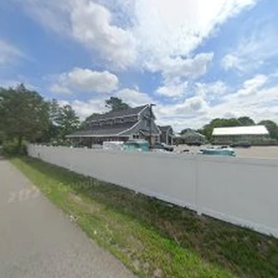 Polillio's Garden Center