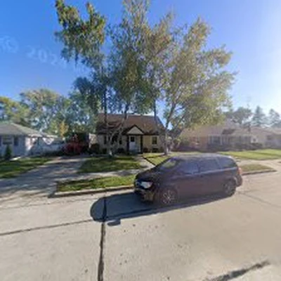Razor sharp Tree Service & lawn care LLC