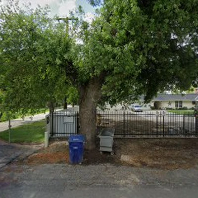Richard's Tree Service.
