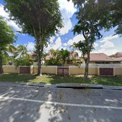 GREEN Trees of Miami
