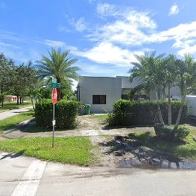 TREE SERVICES Miami Gardens