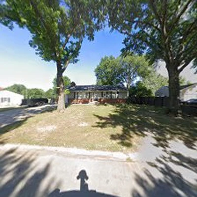 KC's Finest Construction & Tree Service LLC
