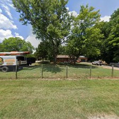 Leon's Landscape and Tree Service
