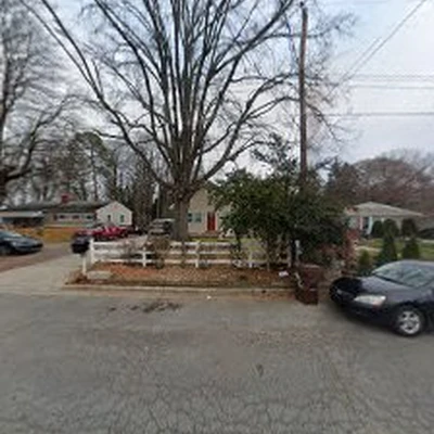 Living Lawn Care Service INC