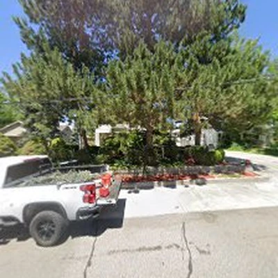 Level Up Lawn Care