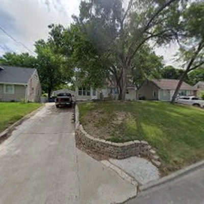GRASS GRABBERS Lawn & Landscape