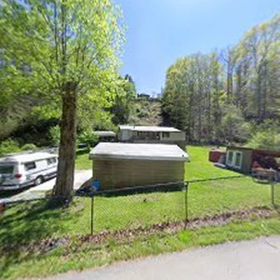A & J's Tree Experts /Tree service