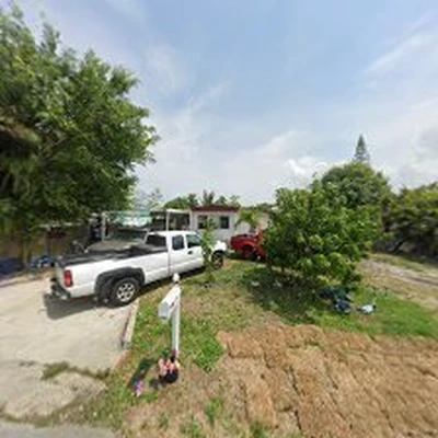 Velásquez Tree Service