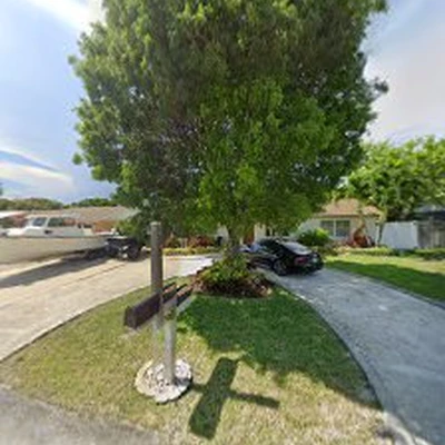 Superior Lawn & Maintenance Services, LLC