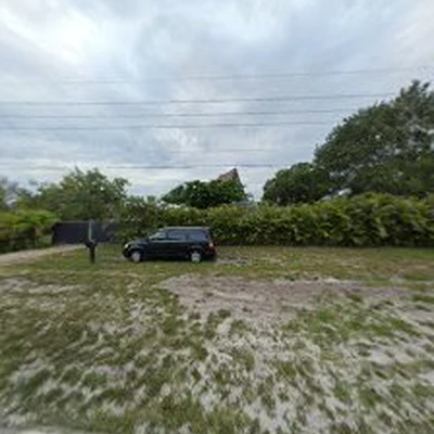 Treasure Coast Tree And Lawn Services LLC