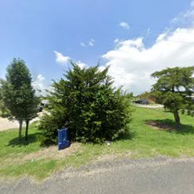 Flores Lawn & Garden