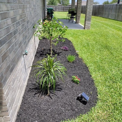 J N A  Lawn and Garden Service