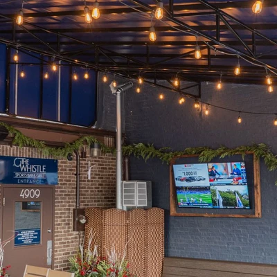 Universal Awnings & Signs