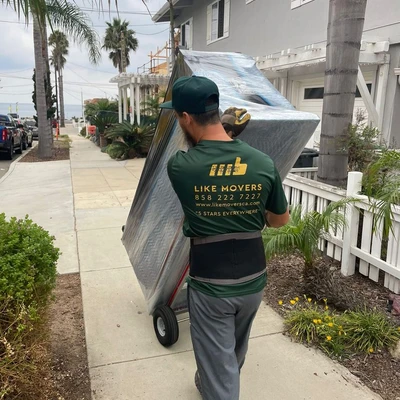 Like Movers