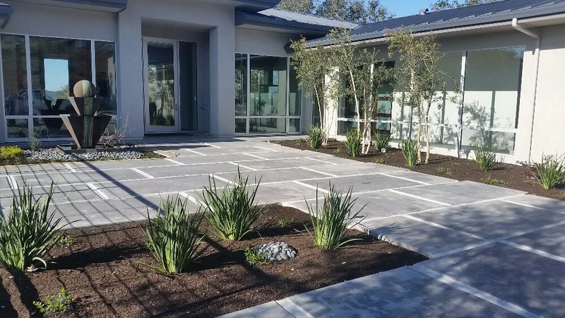 &