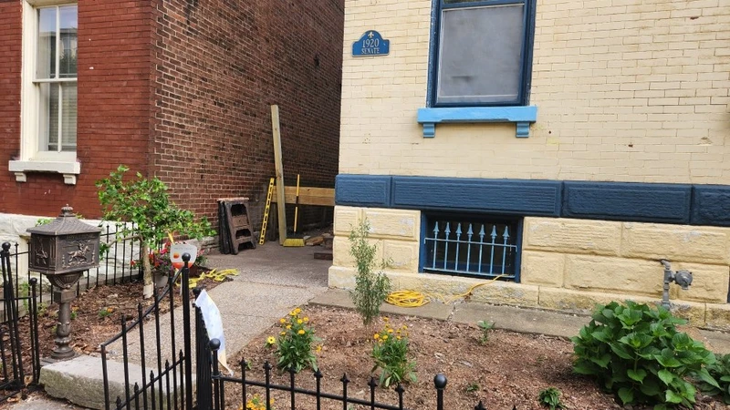 &