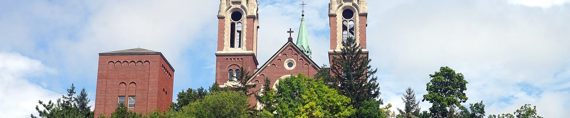 HVAC and Tree in Hubertus