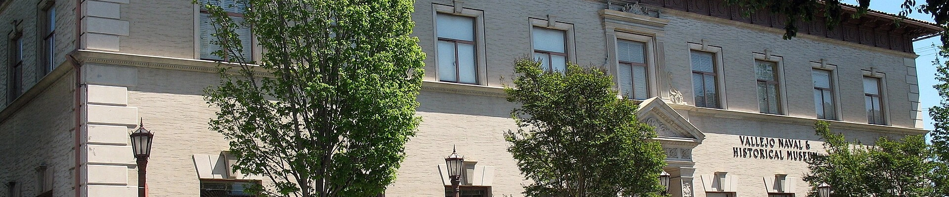 Tree, House Cleaning, and Construction Company in Vallejo