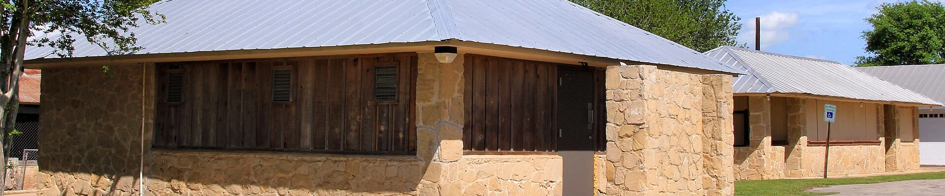 Tree, HVAC, and Landscaping in Bellville