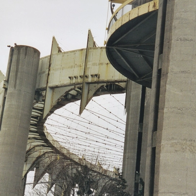 &